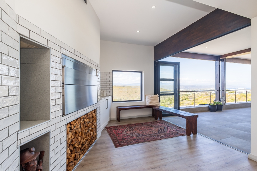 4 Bedroom Property for Sale in Baron View Western Cape